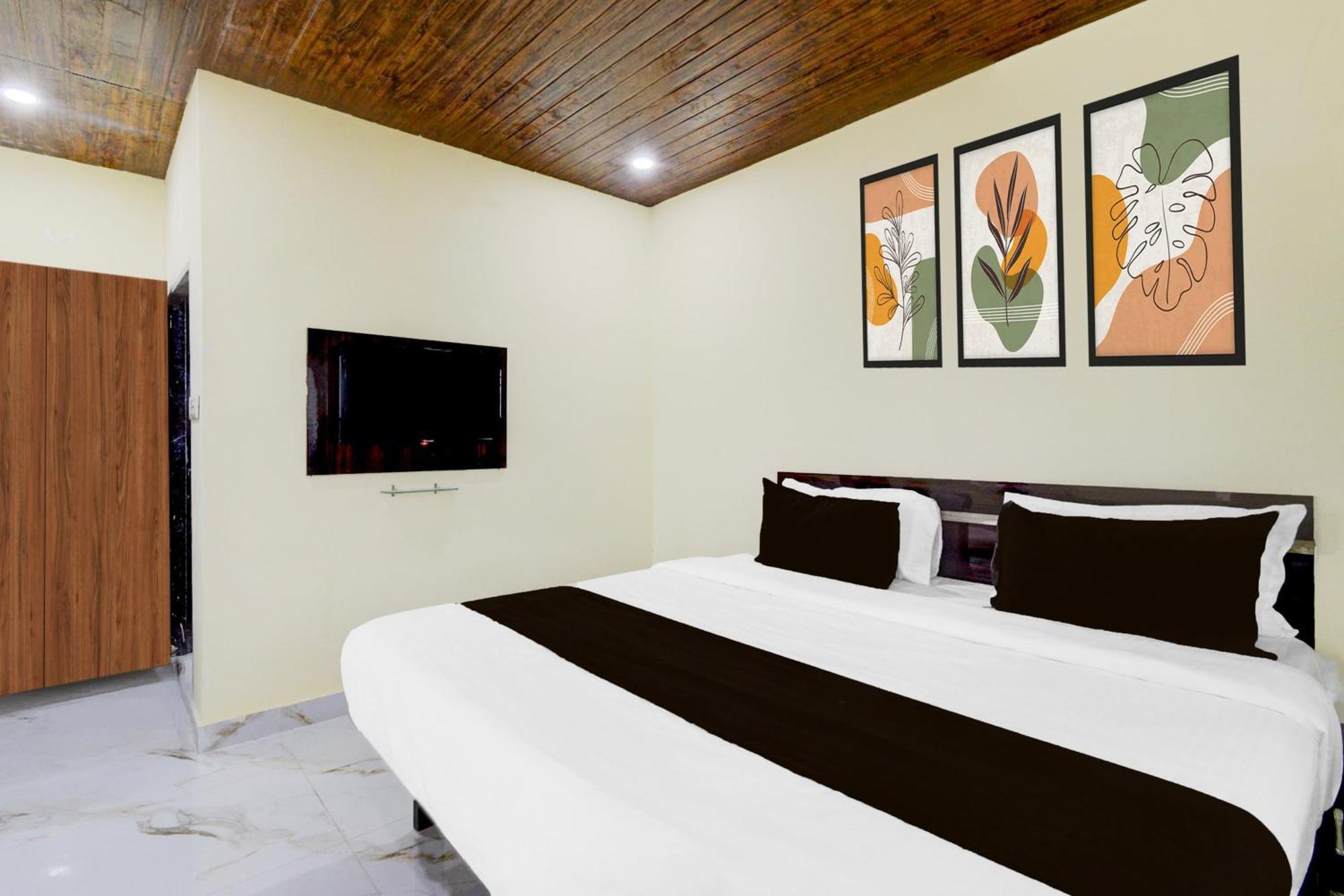 Super Collection O Srisailam Highway Hotel Shamshabad Buitenkant foto