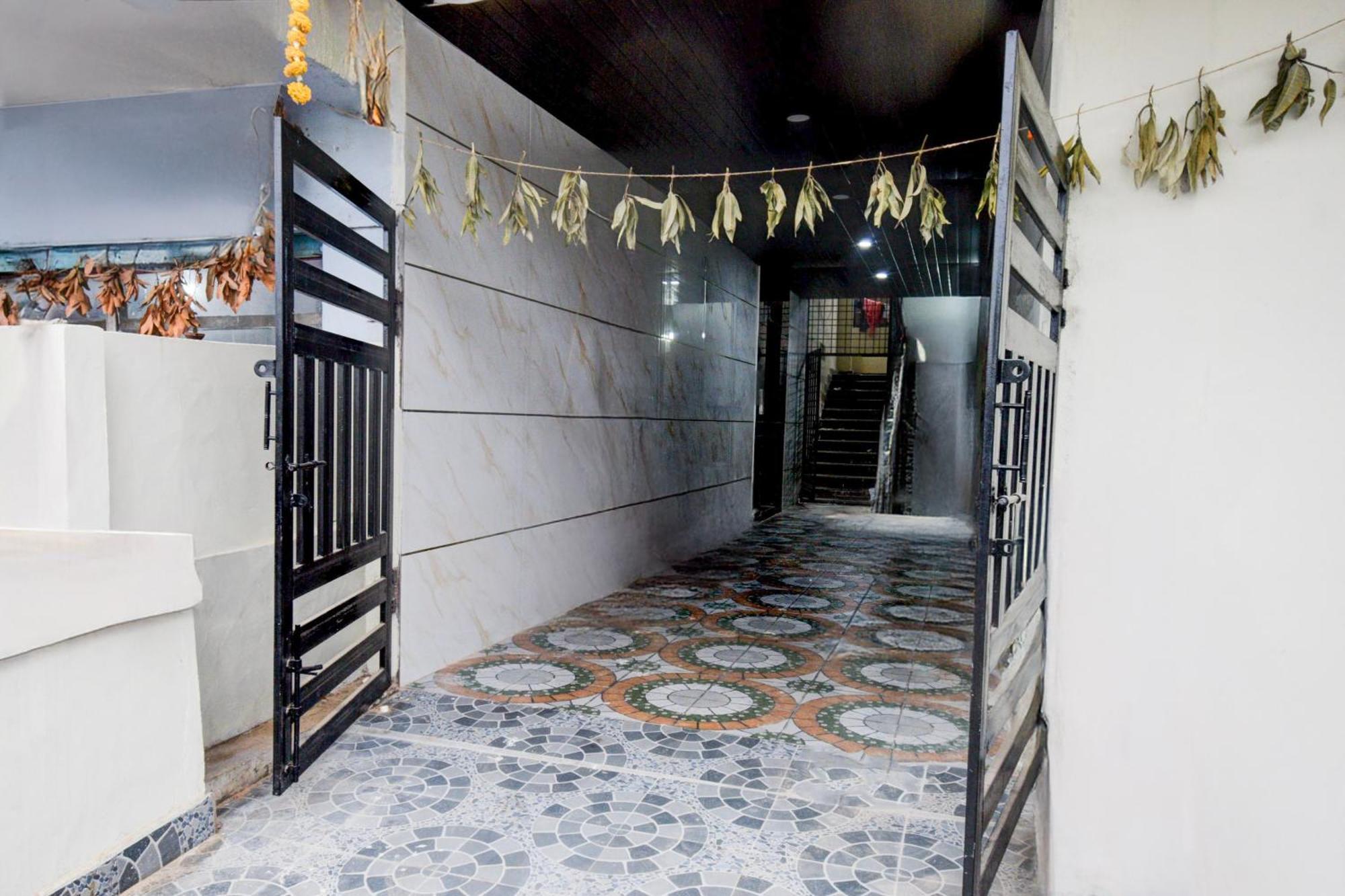 Super Collection O Srisailam Highway Hotel Shamshabad Buitenkant foto