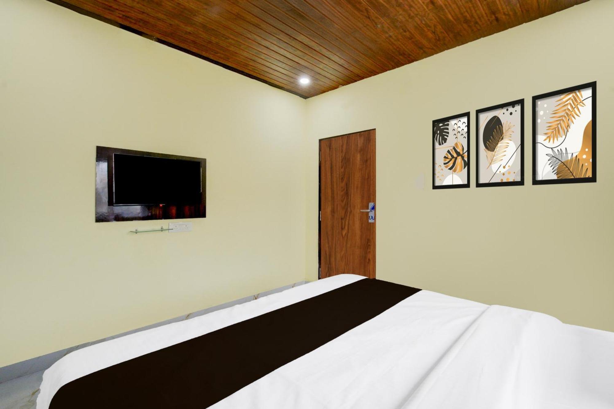 Super Collection O Srisailam Highway Hotel Shamshabad Buitenkant foto