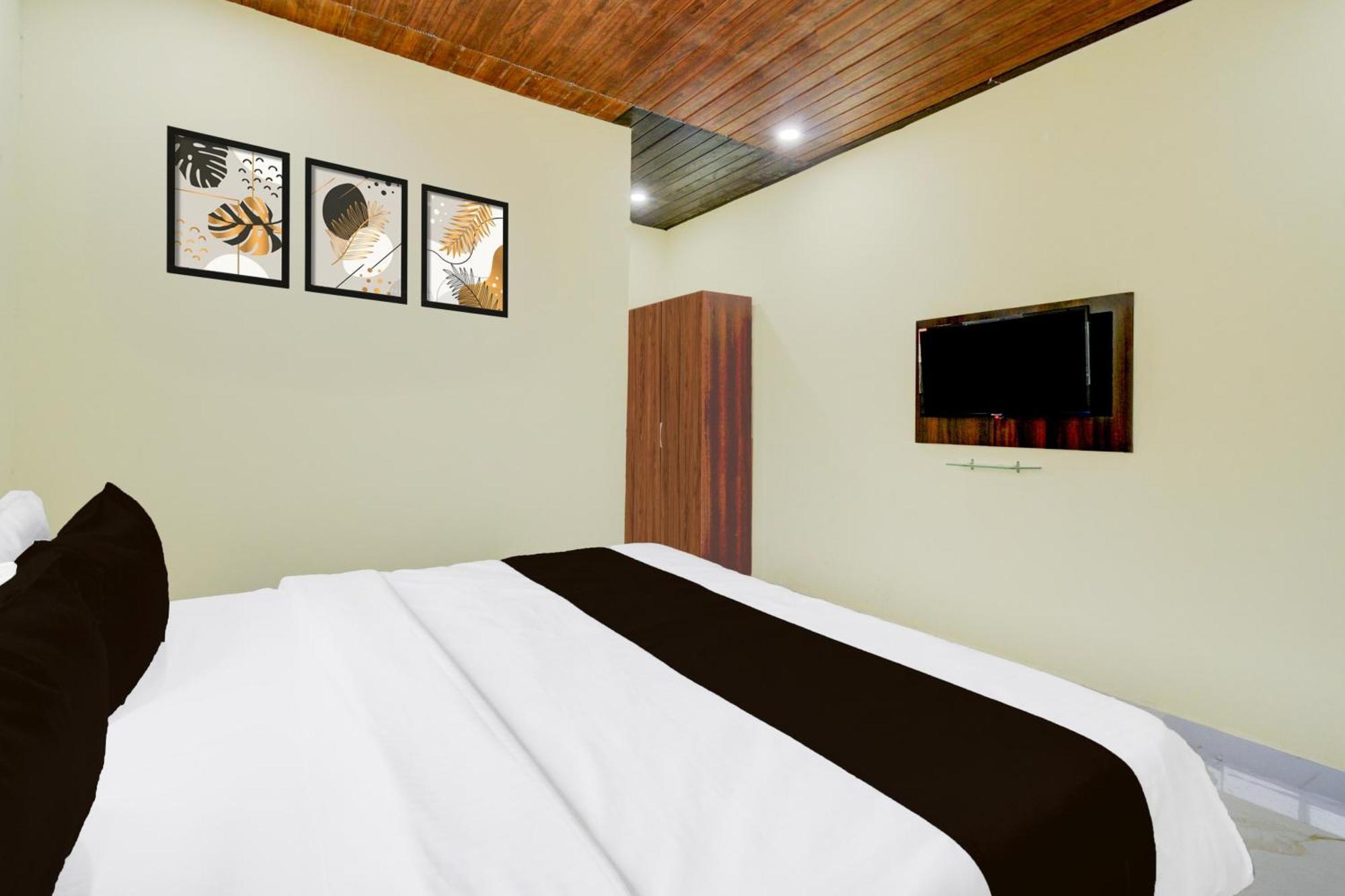Super Collection O Srisailam Highway Hotel Shamshabad Buitenkant foto